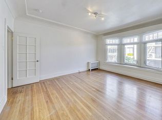 1225 Clay St #1, San Francisco, CA 94108