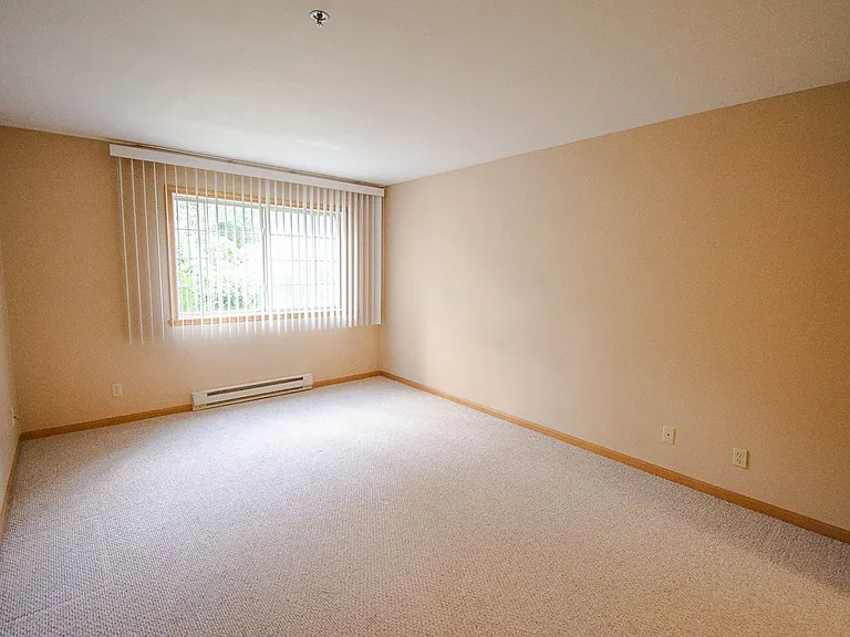 1872 Deerhaven Ln NE #5 — Photo 10