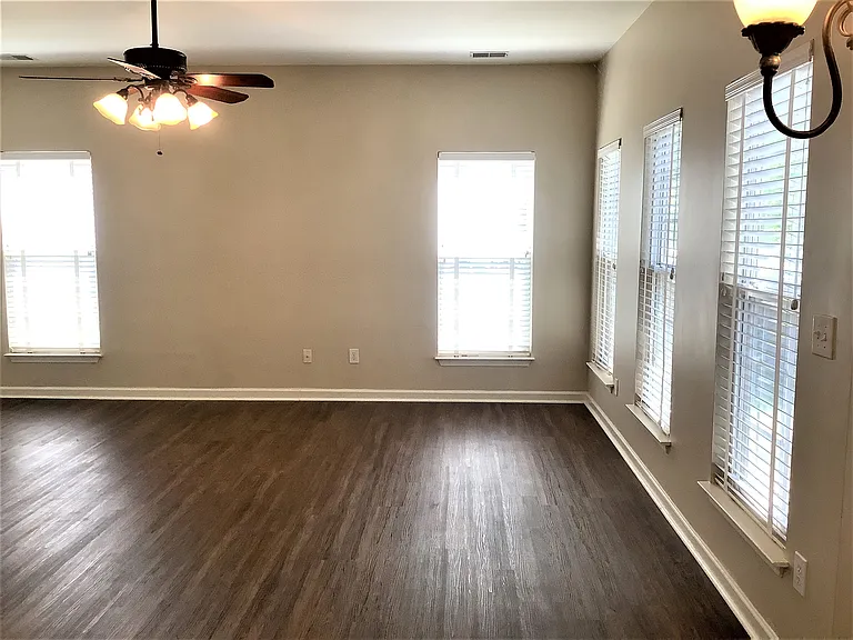 818 Laurel Meadows Pkwy — Photo 7