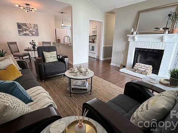 5th image of 12334 Danby Rd