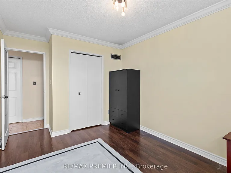 240 Scarlett Rd #711 — Photo 22