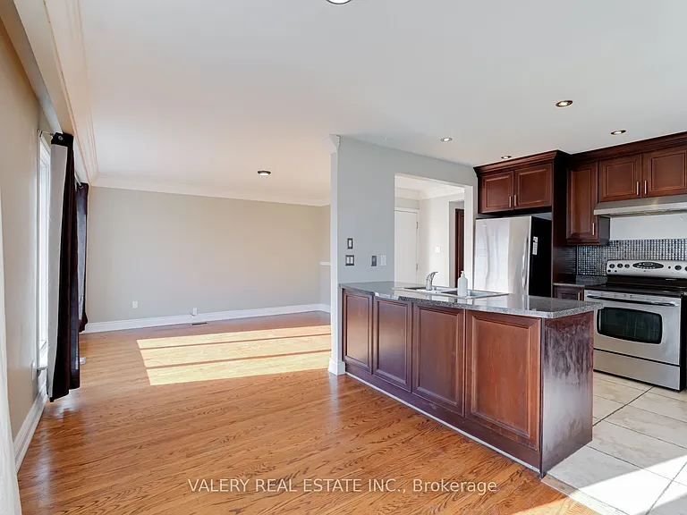 118 Dorcot Ave #MAIN — Photo 6