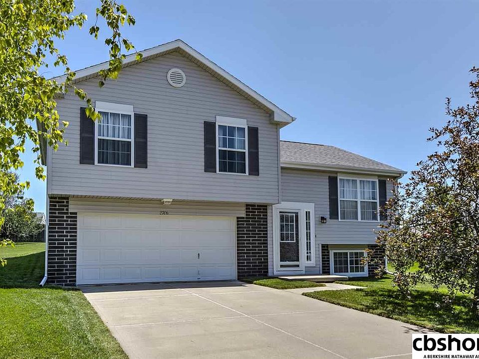 1st image of 2706 Canyon Cir