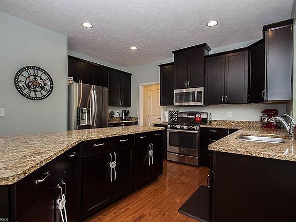 3rd image of 3322 Shale Dr