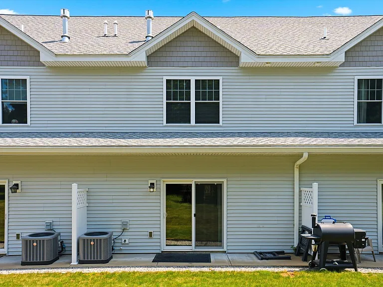 34 Callaway Dr #4 — Photo 35