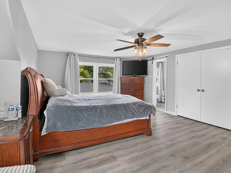 12420 Seabury Ln — Photo 30