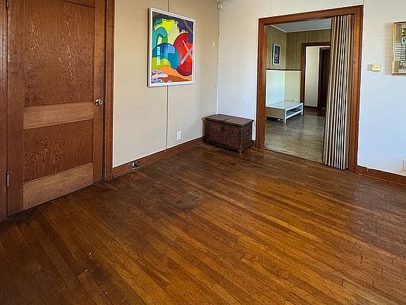 4th image of 603 W Grady Dr