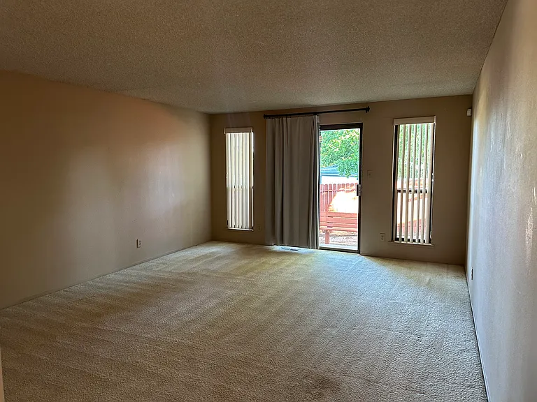 1500 Ellendale Ct — Photo 12