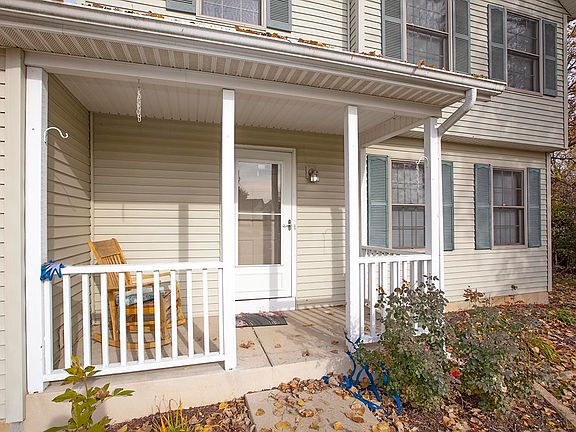 3rd image of 2930 Bent Oak Ln