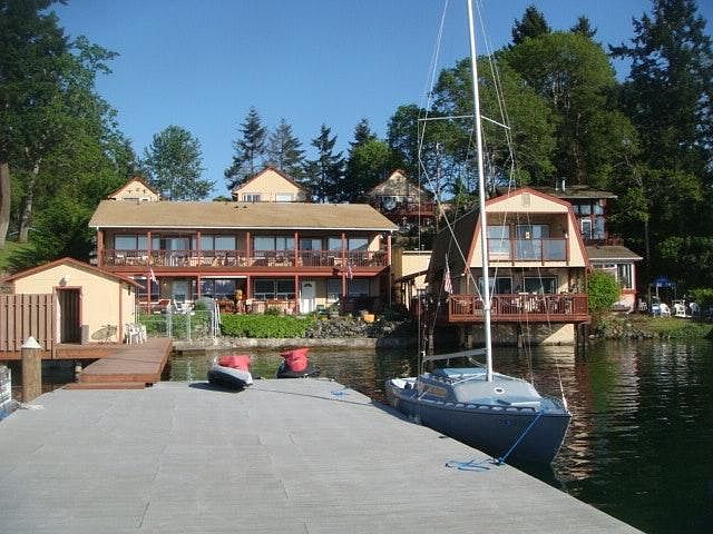 Overview of 9 unit complex from dock