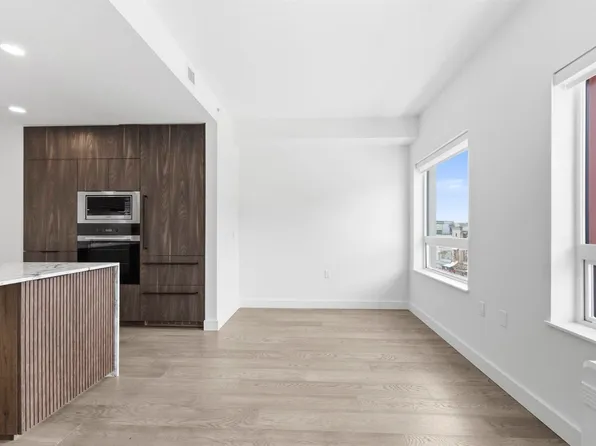 3590 W 39th Ave #305, Vancouver, BC V6N 4K8