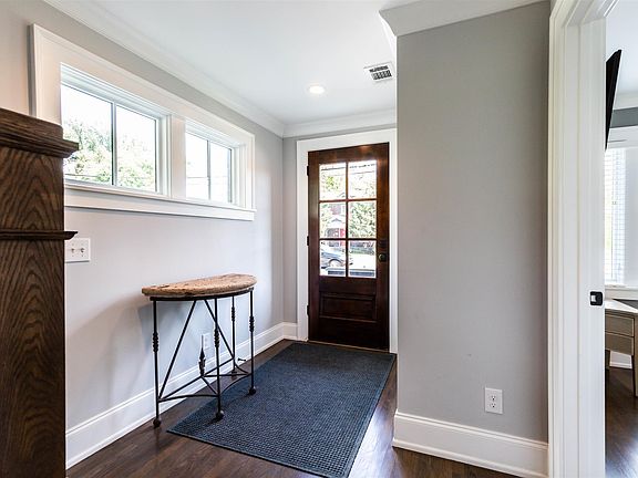 5th image of 1701 Blair Blvd APT 5