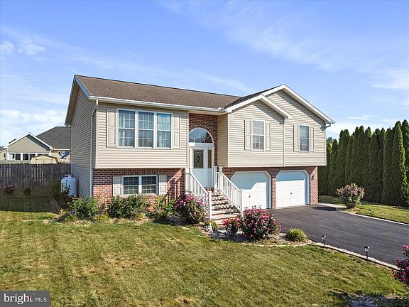 2nd image of 1123 Ashton Dr