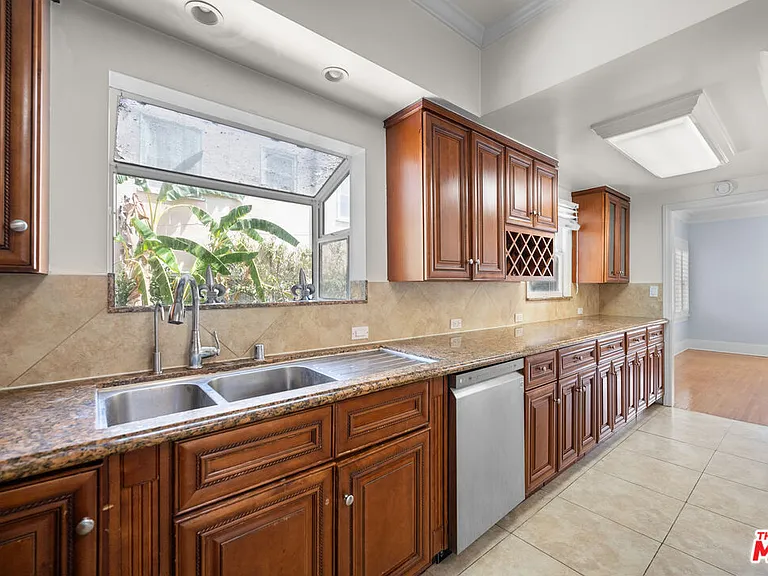 1231 S Saint Andrews Pl — Photo 13