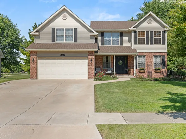 1329 Foxbend Dr, Sycamore, IL 60178