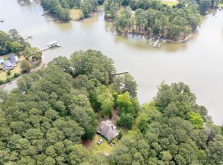 406 Shady Ln, Mathews, VA 23109