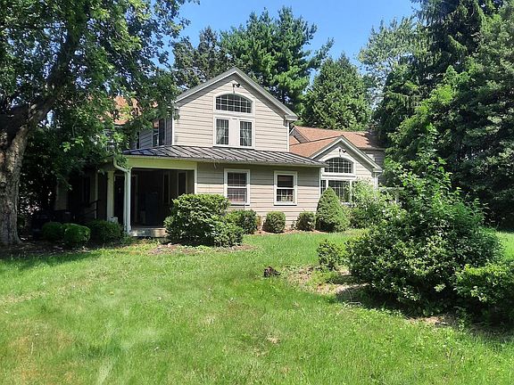 2nd image of 1233 Broad St