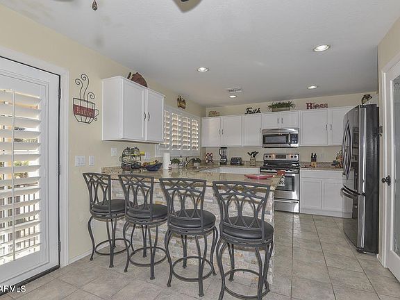 4th image of 9133 W Mackenzie Dr