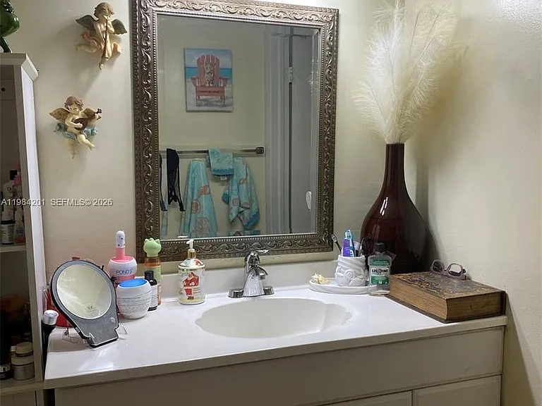 1801 S Treasure Dr #414 — Photo 6