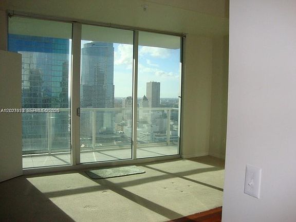5th image of 300 S Biscayne Blvd #T-2909