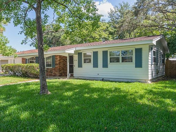3rd image of 218 Cotorro Ln