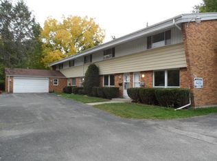 207 River Ln APT 2, Loves Park, IL 61111