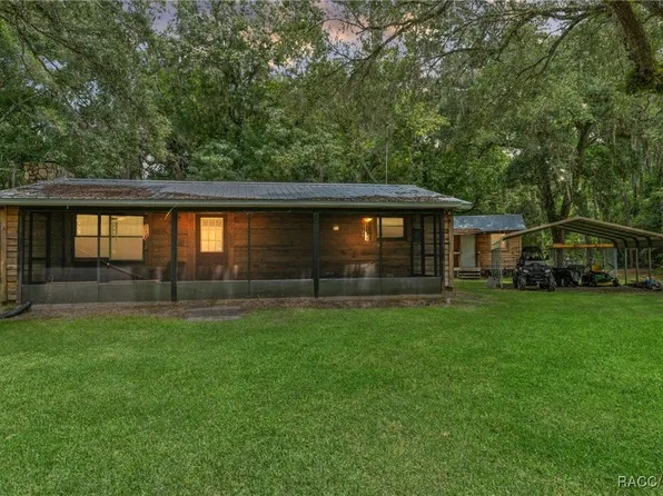 3820 SE 22nd Ct, Morriston, FL 32668