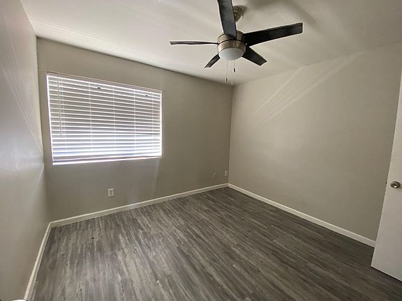 5th image of 1923 E Hayden Ln APT 103