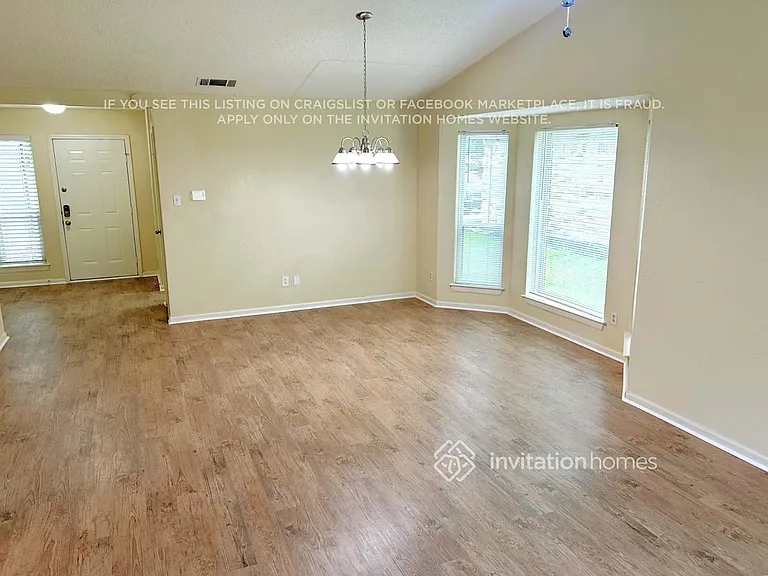 5005 Colonial Dr — Photo 3