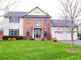 9410 Ariel Ct, Brighton, MI 48116