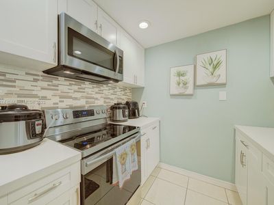 8877 Fontainebleau Blvd APT 204-B, Miami, FL, 33172