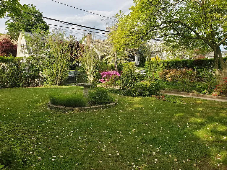 110 Crystal St #2 — Photo 12