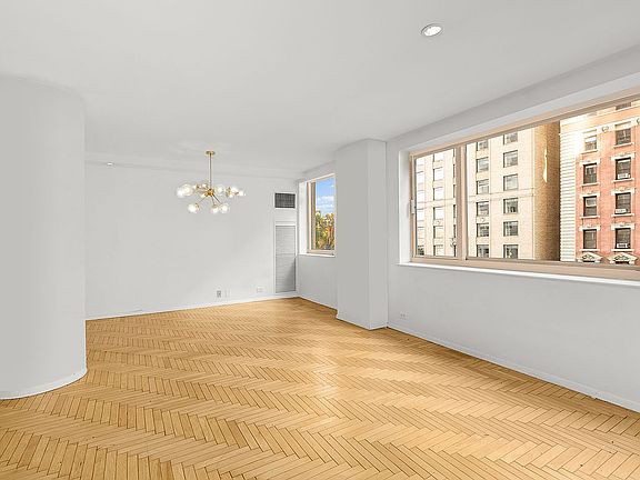 2nd image of 106 Central Park S APT 4F