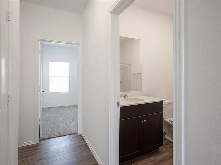 15302 Grenadine Bloom Cv — Photo 10