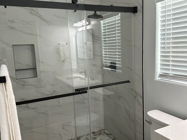 Hall shower