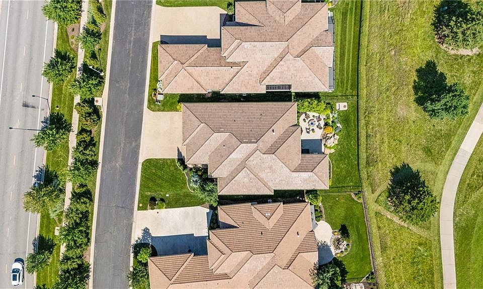 5917 W 137th St, Overland Park, KS 66223 | MLS #2623285 | Zillow