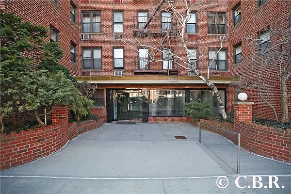 Sold by Coldwell Banker Reliable Real Estate | media 22