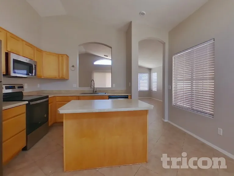 1612 E Barbarita Ave — Photo 17
