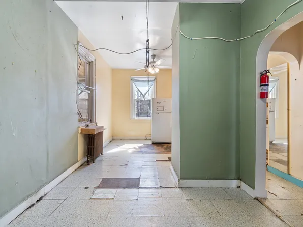 100-30 Martense Avenue image 21 of 36