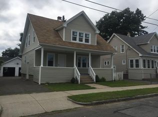22 Glenham St, Springfield, MA 01104