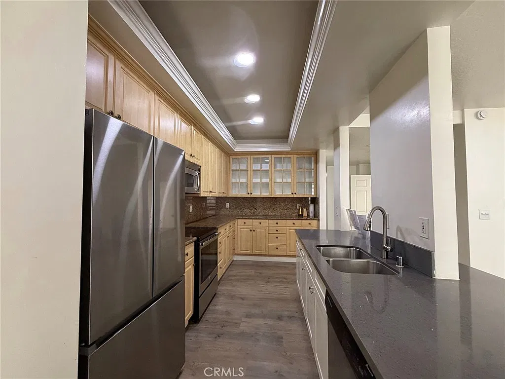 3 bed, 1779 sqft, $4,300 — Photo 4