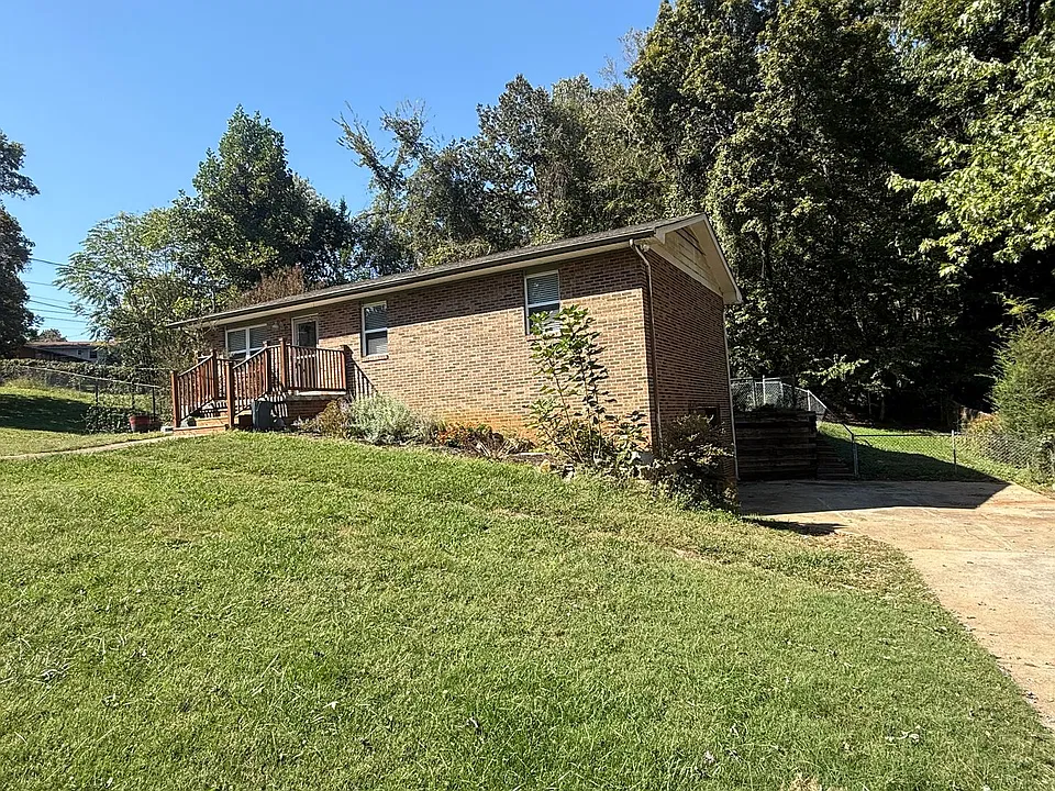 5621 Ridgetop Rd