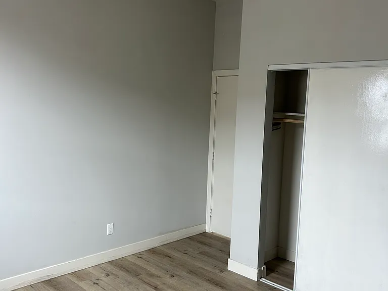 527 N McKinley Ave #2 — Photo 5