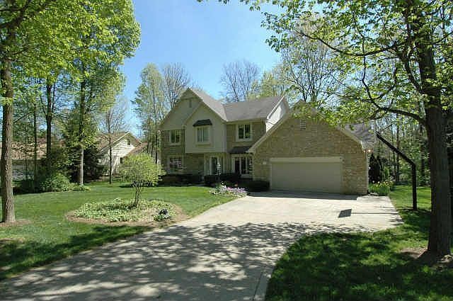 Nestled on quiet cove at Geist Lake