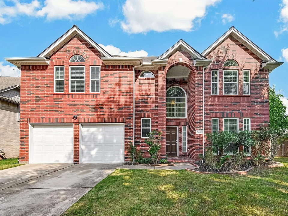 5015 Cottonglen Ct