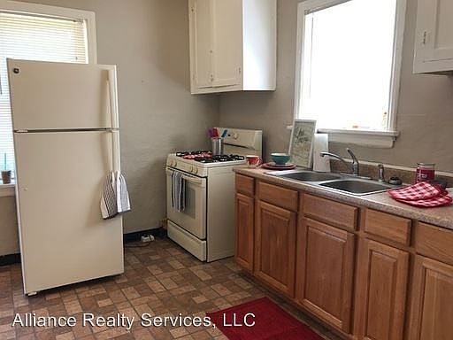 5th image of 5847 Saloma Ave