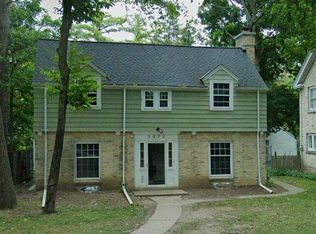 5672 N 34th St, Milwaukee, WI 53209