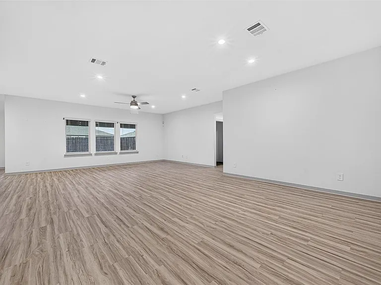 3530 Terrace Landing Ct — Photo 4
