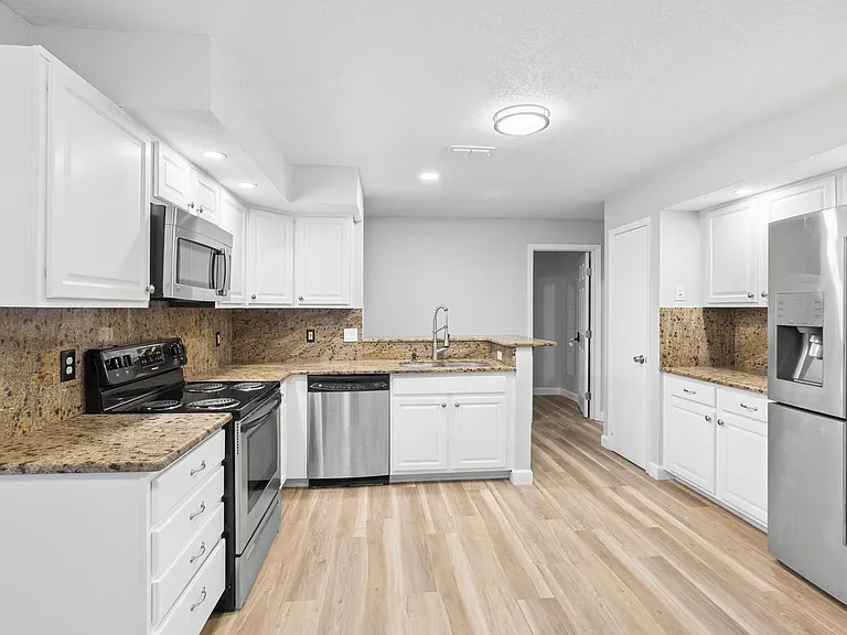 Boulder Woods Cir — Photo 8