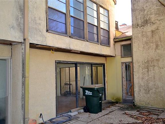 2nd image of 5207 Langwood Dr